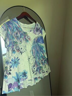 Et Lois Peacock Print Soft Knit Top